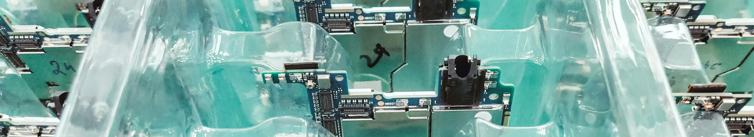 We support the production of electronics from development to serial production and after-sales services. Local proximity and the international dimension help to keep production reliable.