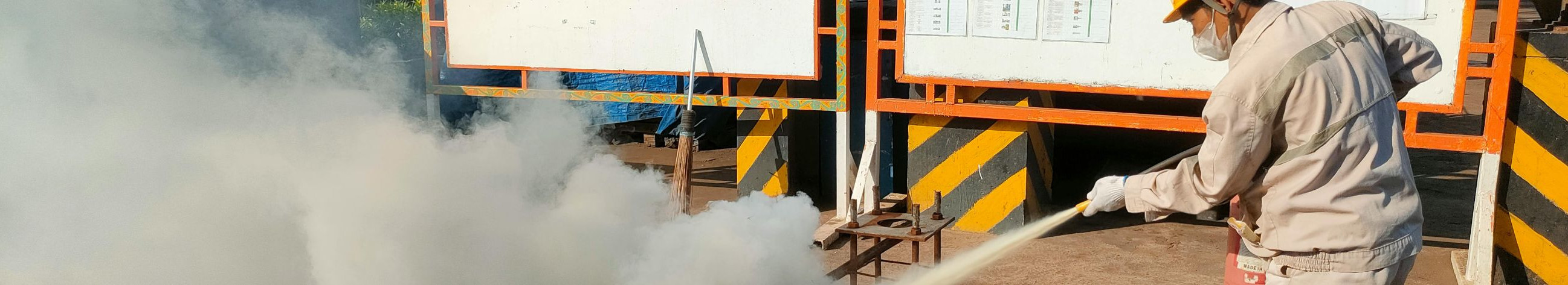 Tools, Work footwear, work gloves, Management of stocks, fire safety, Working trousers, Protective jackets, Retro-reflecting clothing, Protective footwear, Steel toe protection