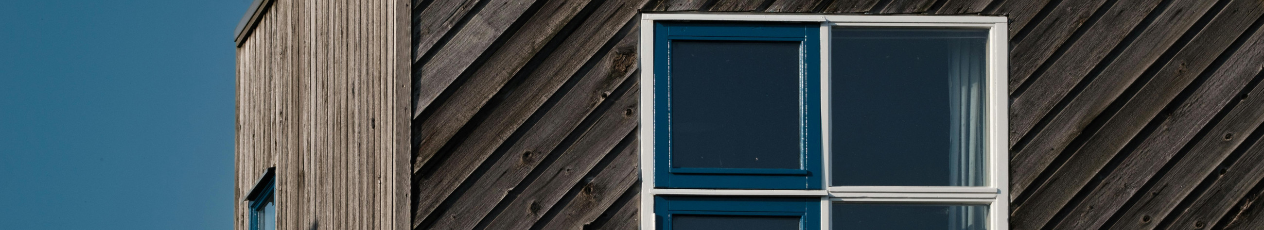 Loodame arhitektuurse ja insenerilahenduse järgi kohandatud puitmaju, korterelamuid ja kompaktseid maju. Üks partner alates ideest kuni ehitusvalmis projektini.