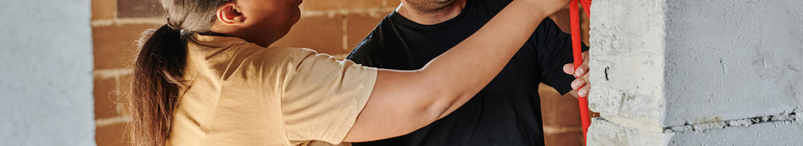 We offer construction, electrical and lighting works and maintenance of buildings so that your object is functional and safe. If necessary, we will also help with lifting services for more complex work.