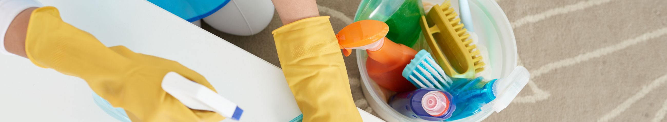 Siivous Puhastus OÜ pakub professionaalseid puhastusteenuseid, mis hõlmavad hoolduskoristust, kodupuhastust, ja laopuhastust.