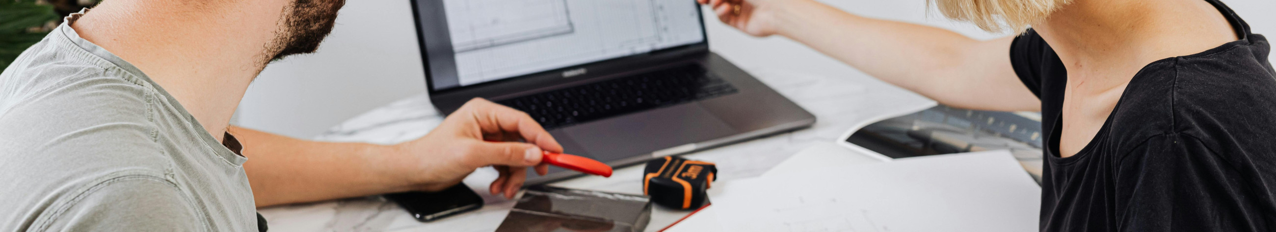 A wide range of finishing, plaster and flooring materials and project-based advice to keep the work timely and budgeted.