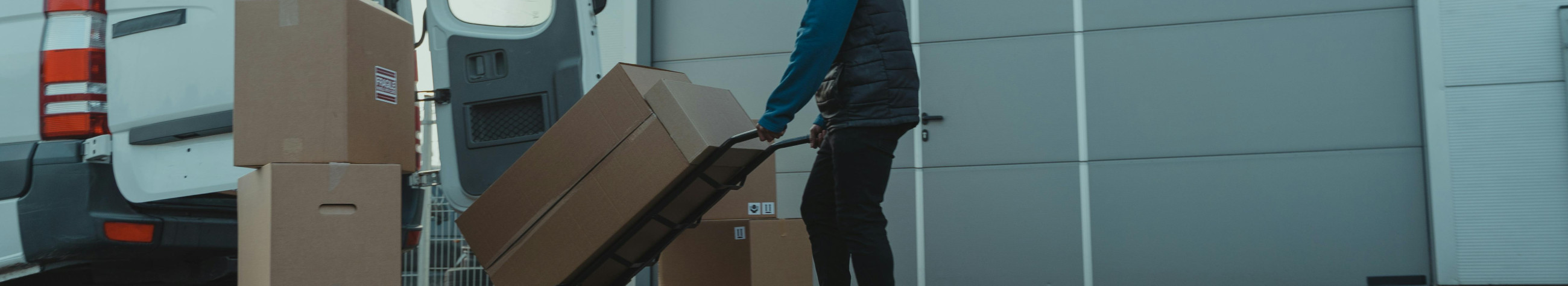 We offer transport, courier and freight services and sales of vehicles. We are helping to get shipments and vehicles to the right place easily, clearly and reliably.