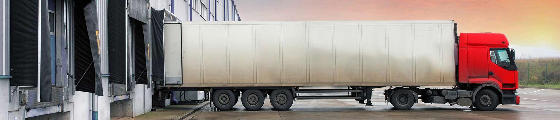 OÜ KT Logistika on siseekspediitor Eestis alates 2009 aastast. Meie põhitegevusalaks on ja jääb väikesaadetiste, täis- ja osakoormate vedu Eesti piires uksest ukseni. Lisaks pakume ladustamisteenust koos teiste laoteenustega Tartus. Olemasolevatele klientidele pakume ka kõiki teenuseid läbi oma pikaajaliste logistikapartnerite Euroopa Liidus. Meil töötavad oma ala hästi tundvad ja pikaajaliste kogemustega usaldusväärsed töötajad. Väikesaadetiste ja osakoormate veol koormame auto mitme