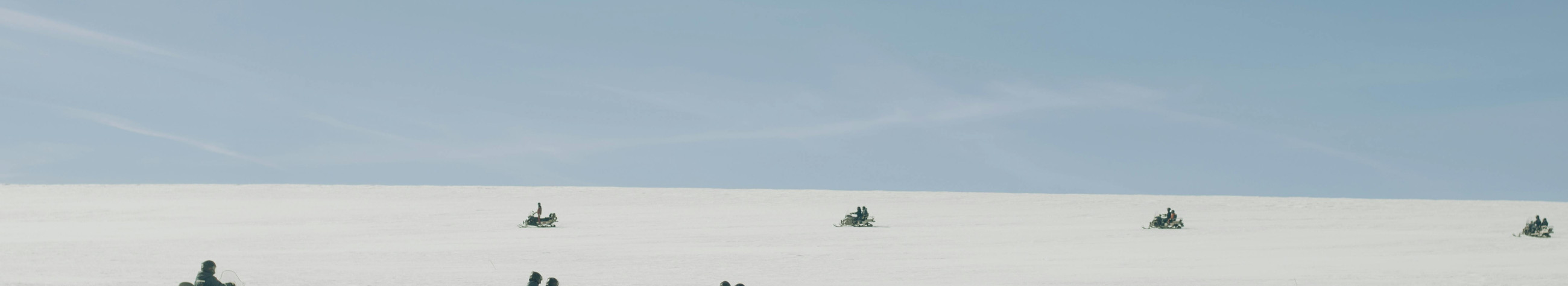 Rent single or double snowmobile snowmobiles or part of supervised sapphires (day, night, family sapphires). We offer child trails, safe teaching and on-site repairs and spare parts.