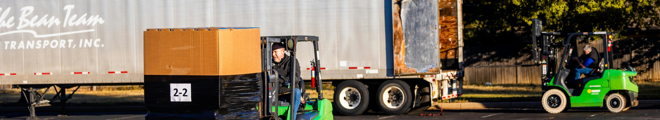 Comprehensive road transport: FTL, LTL, special transport and balllet solutions. We optimise the supply chain, reduce costs and ensure safe and timely delivery of goods.