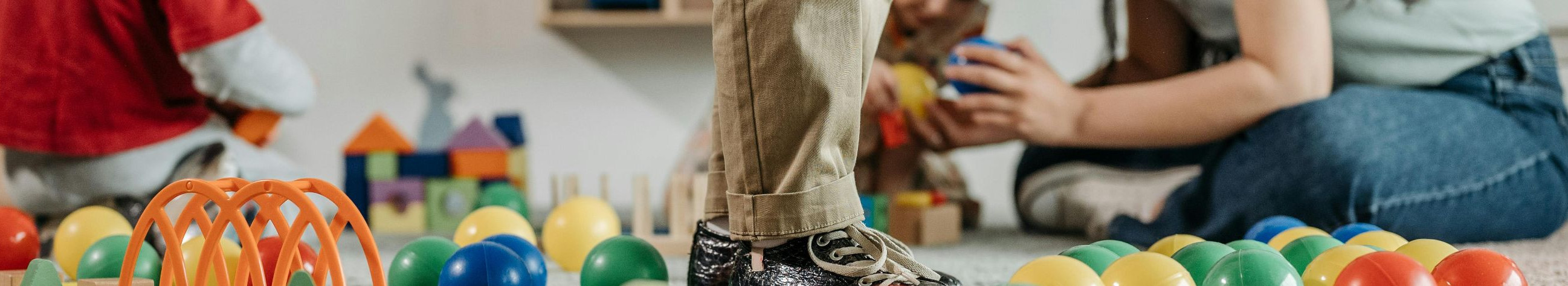 Pakume kuuhoidu, päevahoidu ja tunnipõhist hoidmist Tartu kesklinnas. Lihtne veebiregistreerimine ja paindlikud ajad töö- ja lühivisiitide jaoks.