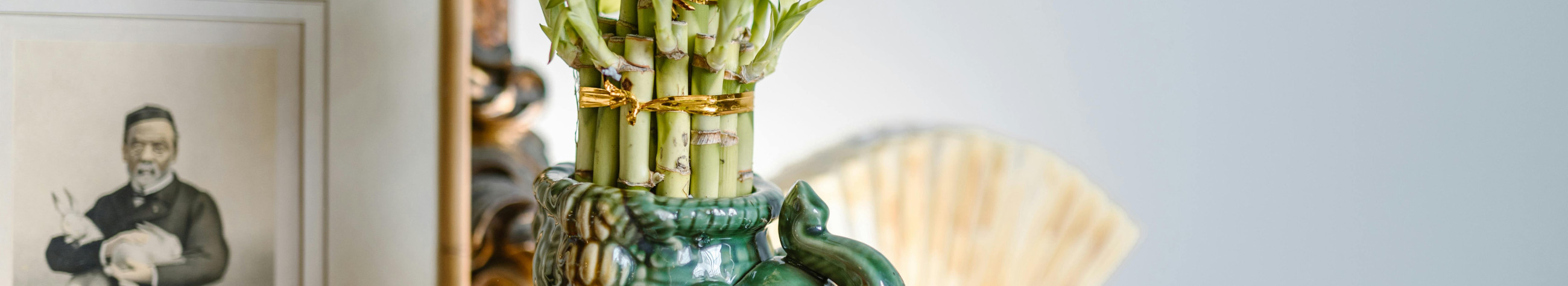 E-shop and learning environment with feng shui products, courses and seminars. Helps to find the necessary items and learn the principles and applications of feng shui.