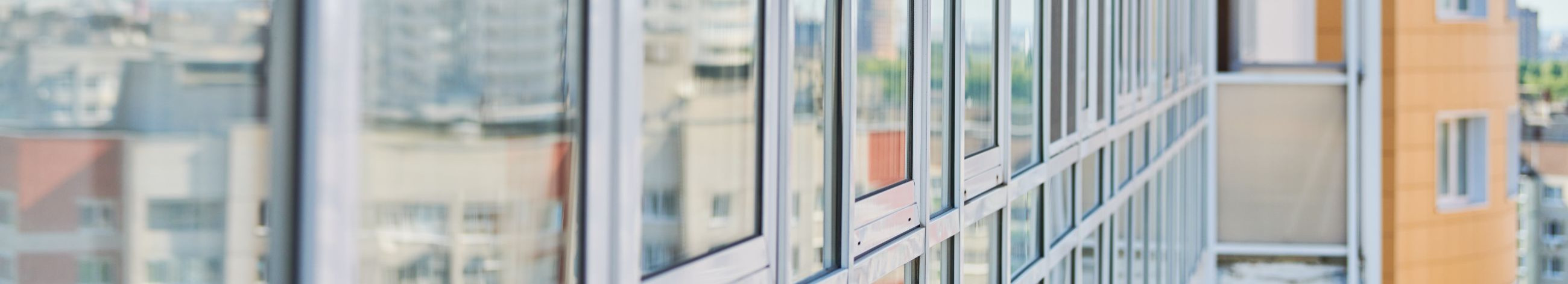 Tegeleme aknaparanduse ja -hooldusega, pakkudes professionaalset teenust, et tagada klientide akende optimaalne seisukord ja mugavus.