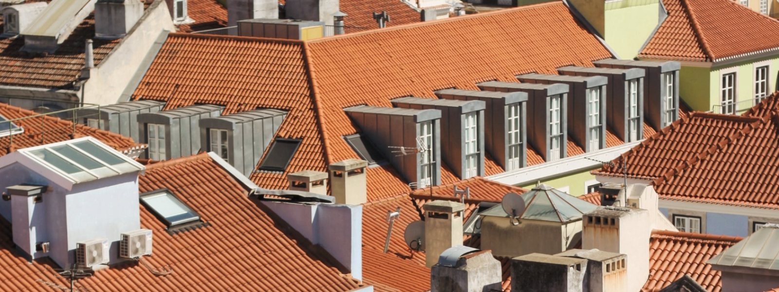 CLEAN INVESTMENT OÜ - Paneme sinu maja katuse taas särama. Telli katuste korrashoid Eesti kõige kogenumatelt ekspertide...