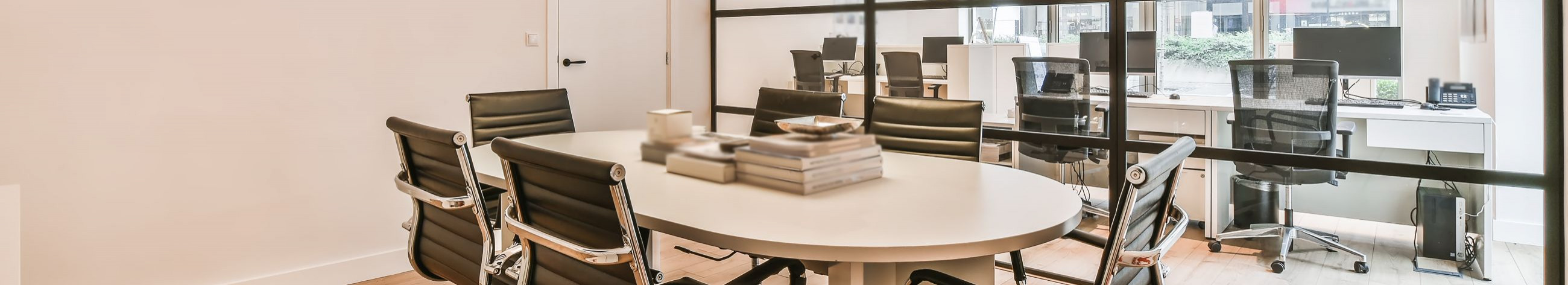 Kompakt Kontorimööbel pakub kontorimööblit ja büroomööblit igale maitsele. Meie kontorimööbel on lihtsa ja ajatu disainiga. Samas oleme erilist tähelepanu pööranud kontorimööbli kvaliteedile ja pikaealisusele.