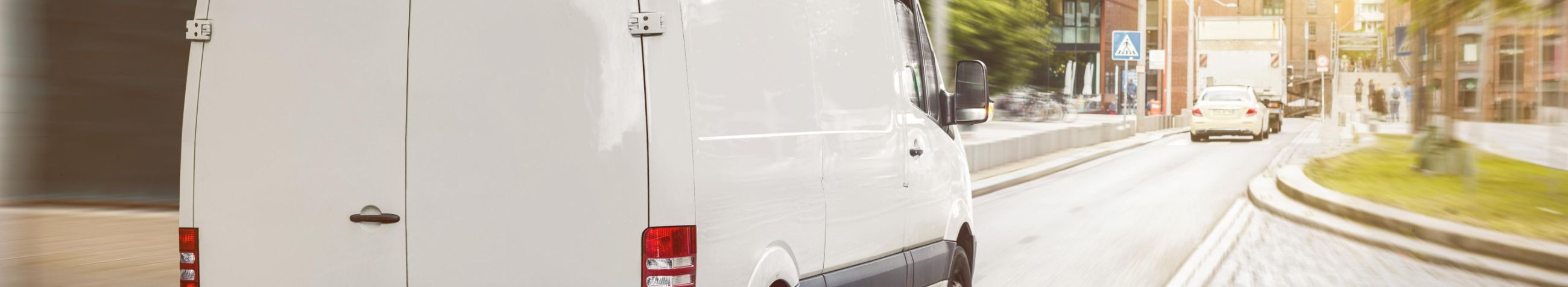 Oleme spetsialiseerunud välisaadetiste, osakoormate ja autode transportimisele ning pakiveole Eesti ja Soome vahel, pakkudes klientidele usaldusväärset ja paindlikku logistikalahendust.