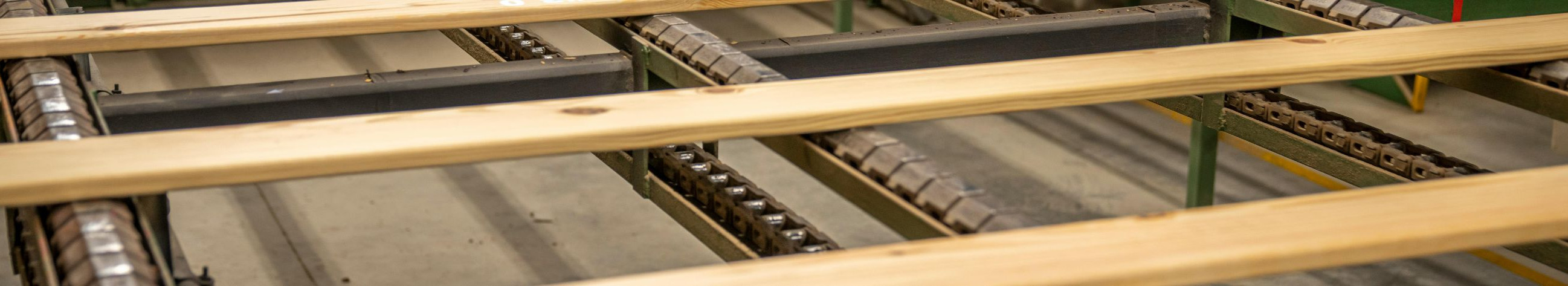 We carry out key-handed manufacturing automation projects: from 3D design and equipment to installation, CE certification and training. Solutions increase permeability, reduce handicrafts and improve the quality of products.