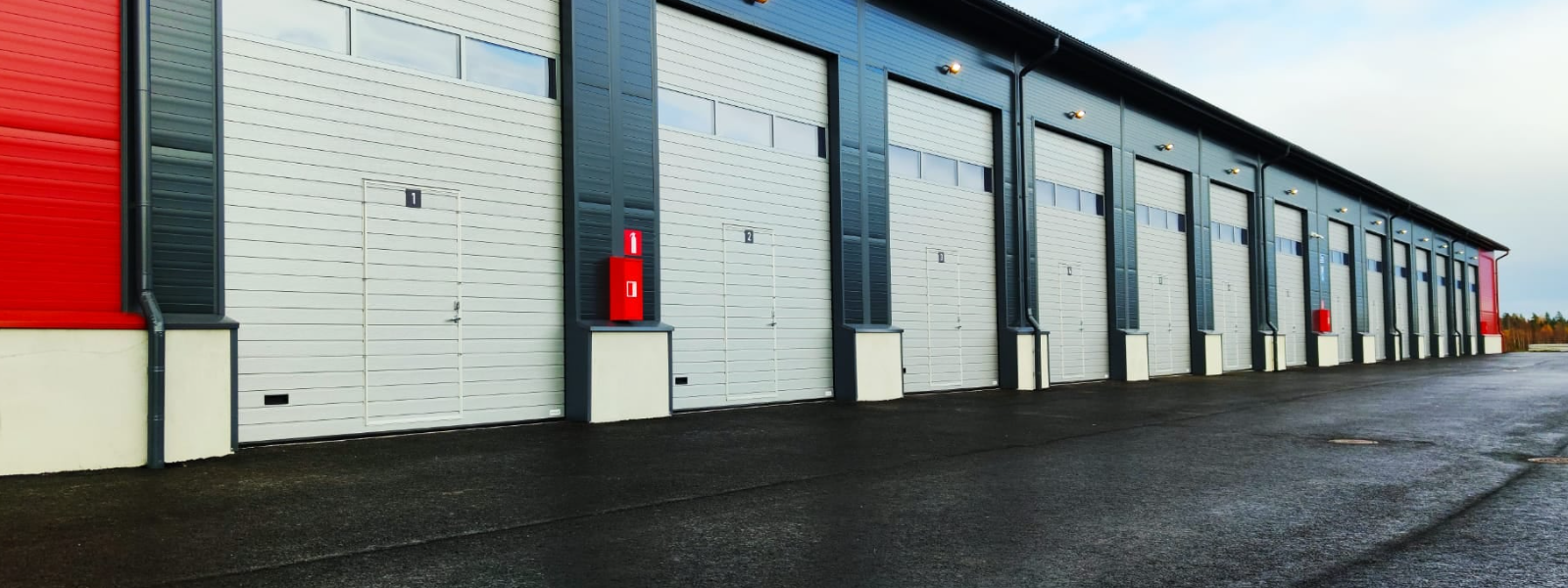 DOOR MASTER EESTI OÜ - Automation, industrial lift doors, metal doors, fire resistant doors, outdoor doors and garage doo...