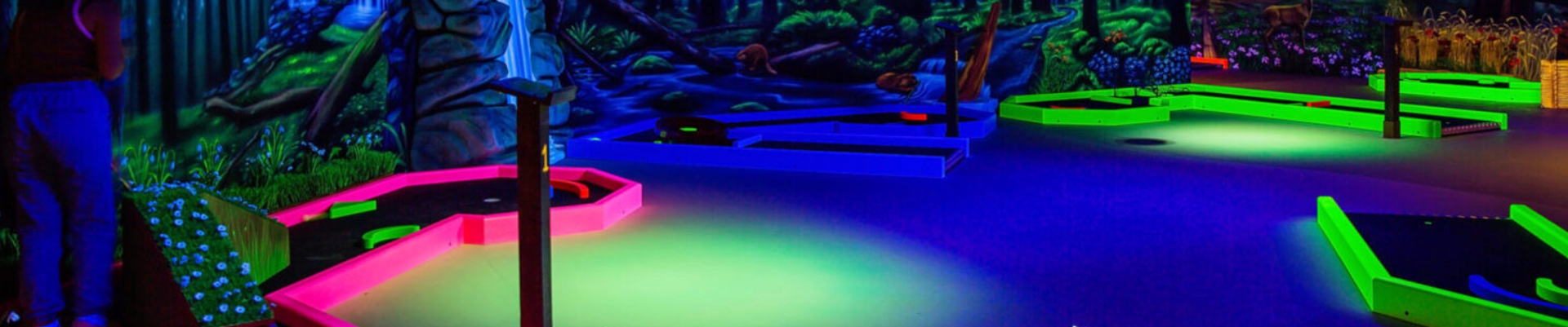 glowgolf is an active experience suitable for people of all ages, from young children to grandmothers., adventure in space, on earth or underwater, ski down a snowy mountain or head off in a lifelike bow battle., darts are extremely simple and do not require special knowledge - everyone can do it!, there are 3 professional tables waiting for you., you don't need anything but a good mood and pleasant company for the bowling, and we'll take care of the rest., whether you have a birthday, a bachelor party or a bachelorette party, a sunday with your family or a blue monday., you will be welcomed to the cosy lounge to enjoy evenings in the company of your family., 10 brunswick bowling alley in the heart of pärnu., the tracks are equipped with uv light and an interactive environment, which makes the game really interesting., Trade