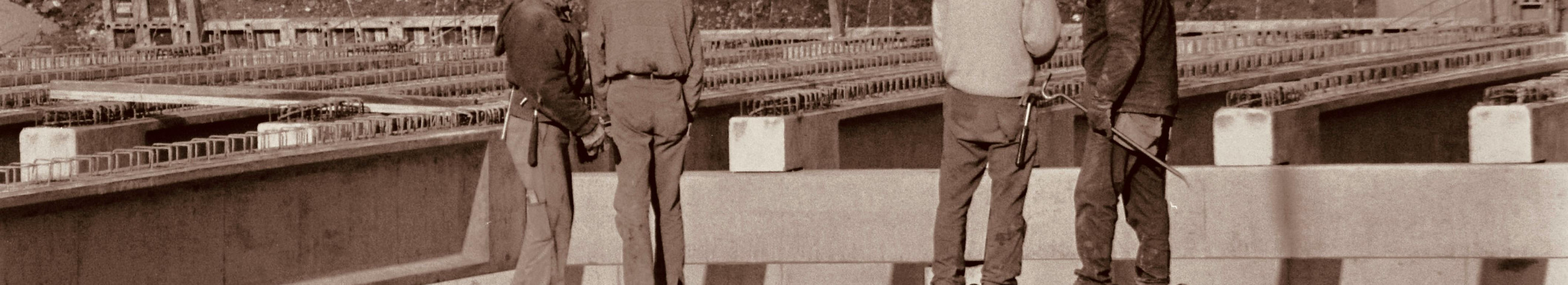 Pakume täisteenust infrastruktuuri- ja ehitusprojektidele alates platsitöödest kuni valmimiseni. Ühendame projekteerimise, montaaži ja järelevalve, tagades vastupidavuse, ohutuse ja õigeaegsuse.