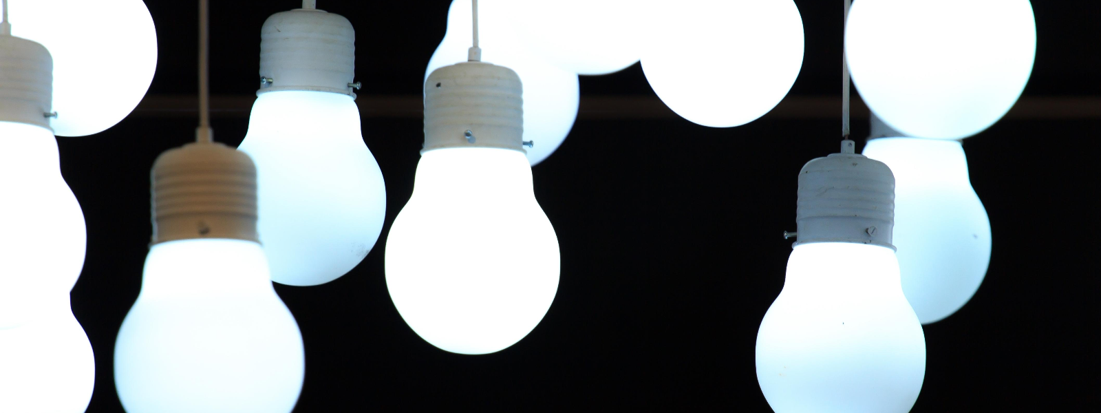 42DEL OÜ - Oleme spetsialiseerunud kvaliteetsete LED-valgustite ja juhtimissüsteemide pakkumisele.