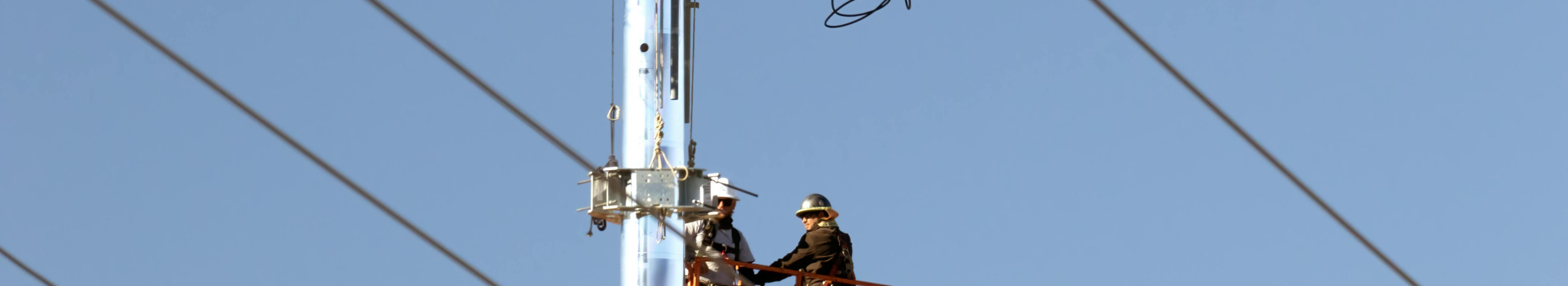 We offer the construction of external electrical and communication networks, the installation of optical cables and horizontal drilling. The experienced team ensures high-quality and durable connections and high customer satisfaction.
