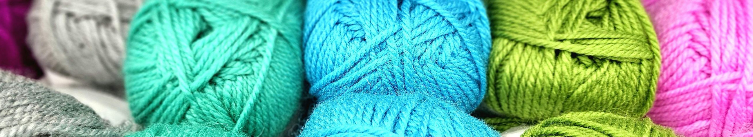 Website shop for macaroni, hood and textile materials and handmade interior decoration products. Orders are easy and the products are ready to be sent immediately.