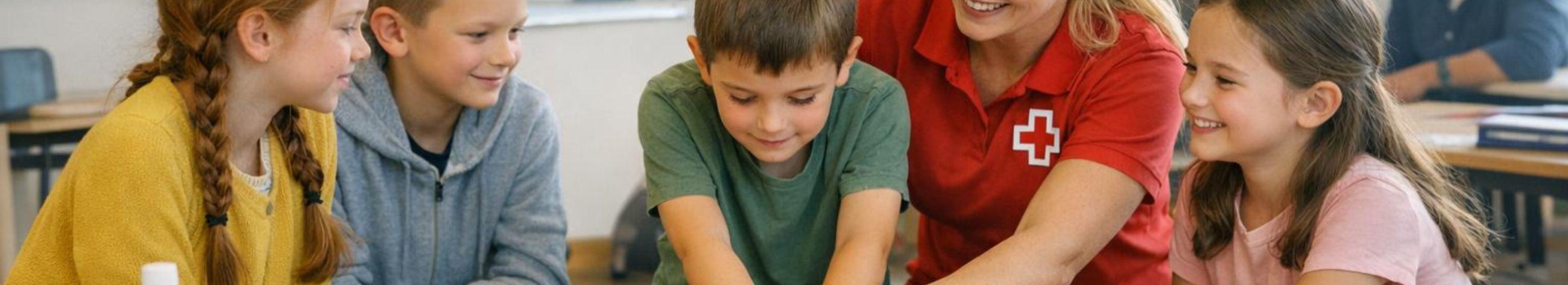 We offer practical first aid and prevention training: free on-site sessions for schools and kindergartens and training for the public and events in order to improve skills and security.