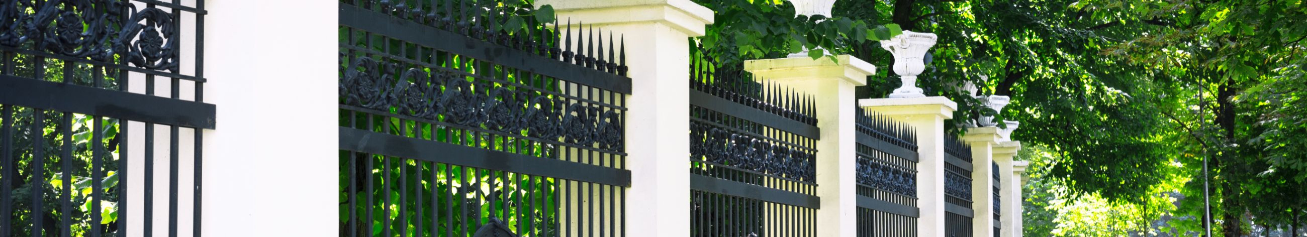 limited field, metal fences, railings, ADMINISTRATION AND PROTECTION, welding of gardens, Installation work of fences, railings and safety equipment, the Gardens, professional welding services, metal fence construction, limited field construction services, metal fences installation
