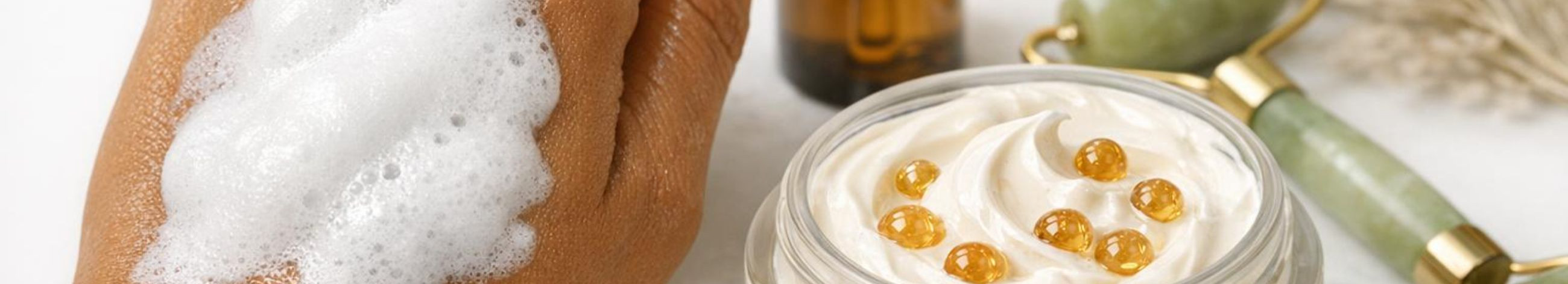 Vegan-sertifitseeritud, lõhnavabad isepruunistajad annavad ühtlase, loomuliku jume ja kuni 48h niisutuse. Kiire värviarenemine ning mugav e-poe tarne.