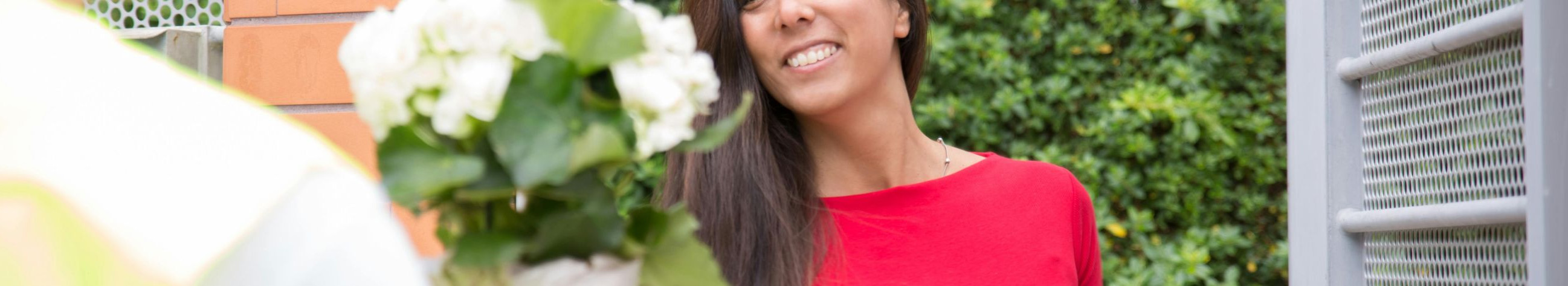 We offer fresh cut flowers and ready bouquets, online ordering and delivery in and around Tallinn. We do wedding and funeral work and sell gifts and accessories.