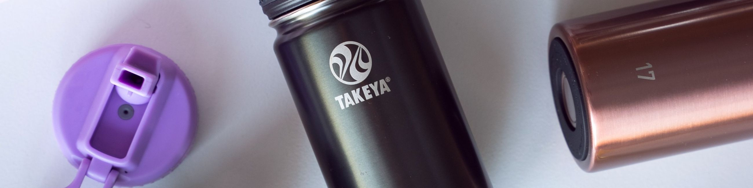 Meie tootevalikust leiad mitmed Takeya termospudelid ja -tassid. Takeya tooted on tehtud roostevabast terasest ja nende värvivalik on väga lai. Oleme kindlad, et leiate endale sobiva!