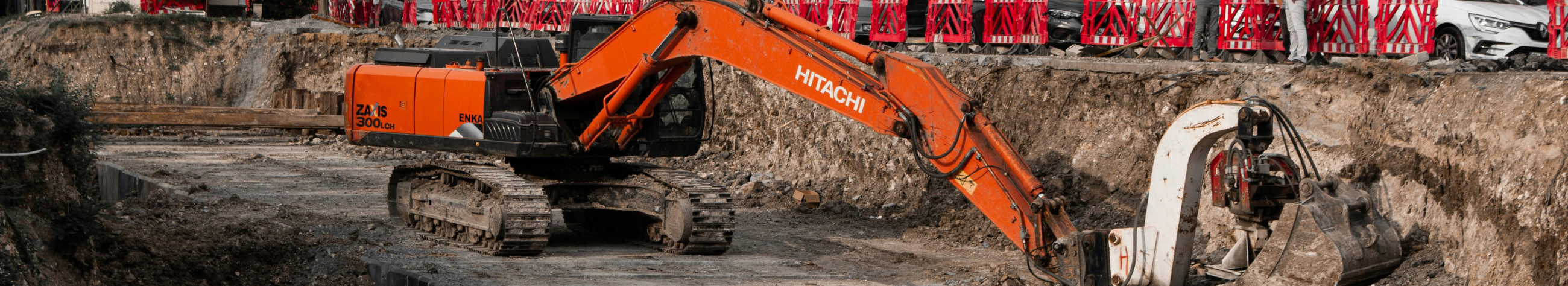 We offer solutions for digging works, soil works and forest works in order to prepare the object for the next stages. The work can be done correctly, quickly and professionally.