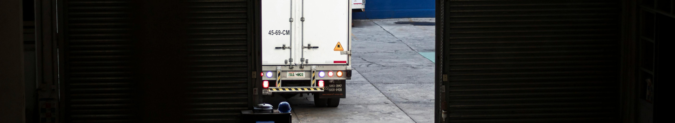 We organise local and international freight transport smoothly and in a fixed time. We will help make the movement of goods clear and flexible.