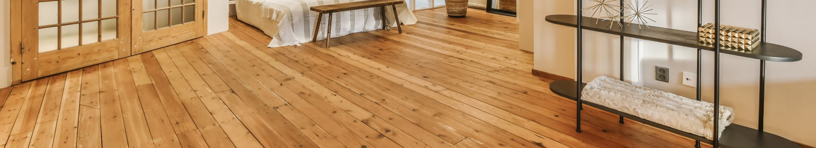 installation of wooden floors, finishing wooden floors, installation of wooden parquet, wood floor coverings, Decorative parquet, removing the old floor, installation of base layers, installation of parquet, installation of wooden floor, surface finishing
