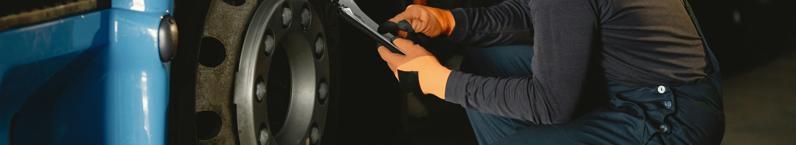 Otsitav OEM- ja järelturu varuosade kataloog veo- ja erisõidukitele. Otsing artikli või OEM-numbri järgi, ekspertabi ja kiire üle-Euroopa tarne vähendavad seisuaega.