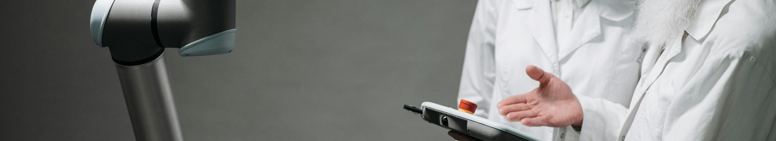 We combine research and development consulting, laboratory and audit services to accelerate development and reduce technical risks. We improve the validation of prototypes, their quality and the efficiency of market entry.