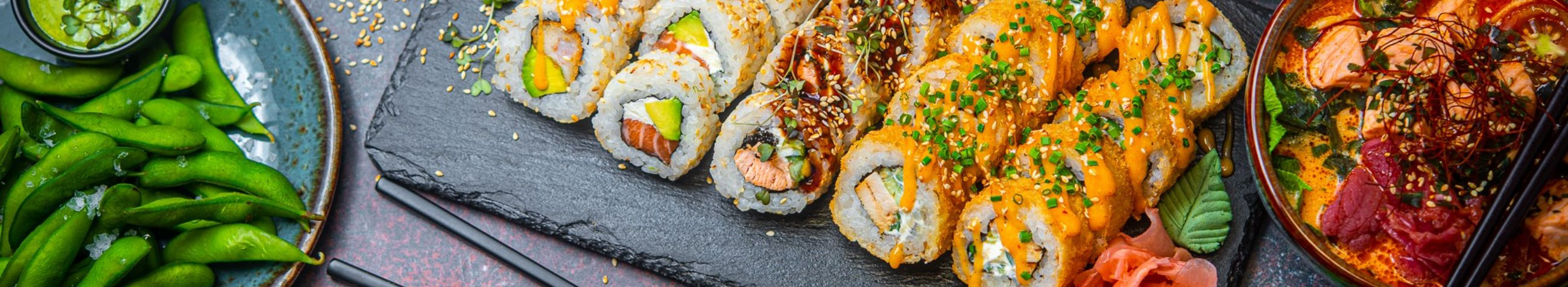 Taiko Sushibaar on spetsialiseerunud autentse Jaapani köögi pakkumisele, luues iga päev värskelt valmistatud sushiroogasid, mis pakuvad kliendile unustamatut maitseelamust.