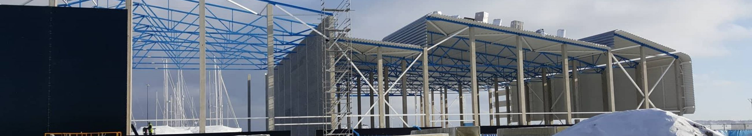 Regmet Ehitus OÜ pakub metallkonstruktsioonide, PVC-hallide ja sandwich-paneelide paigaldust ning hooldust.