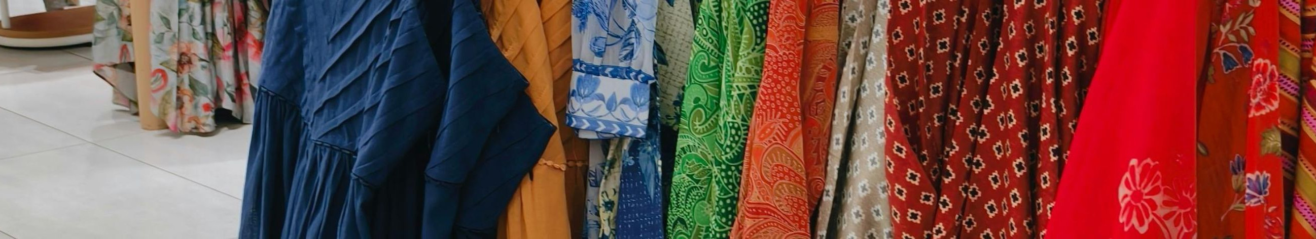 Online shop in Estonia - buy clothes and shoes comfortably and get your order directly home by post.