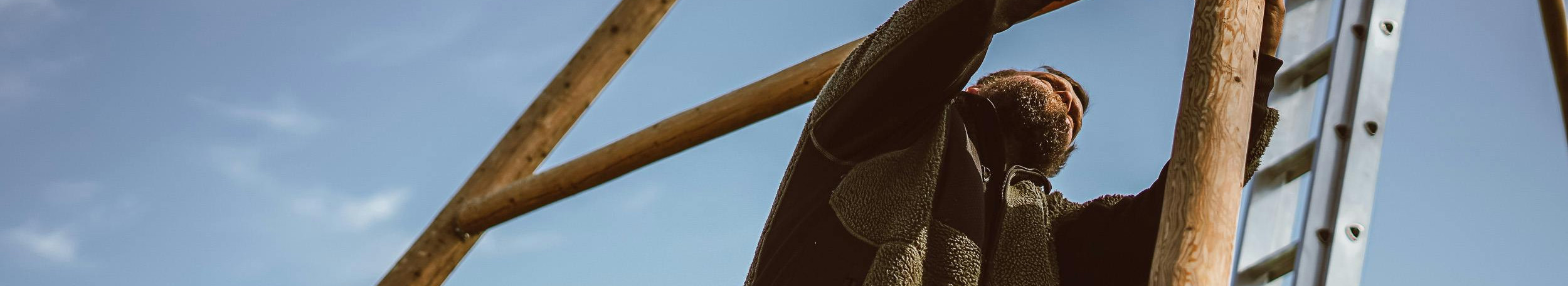 A construction company that builds handicrafts and factory log houses, modular structures and prepares the land. We offer projects, documentation and the construction and maintenance of graveyard sites in cooperation with local partners.