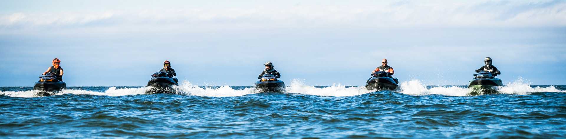 Rendi sobiv jett seltskonnaüritusteks, kaaslasega romantikaks või lihtsalt adrenaliinirohkeks sõiduks.