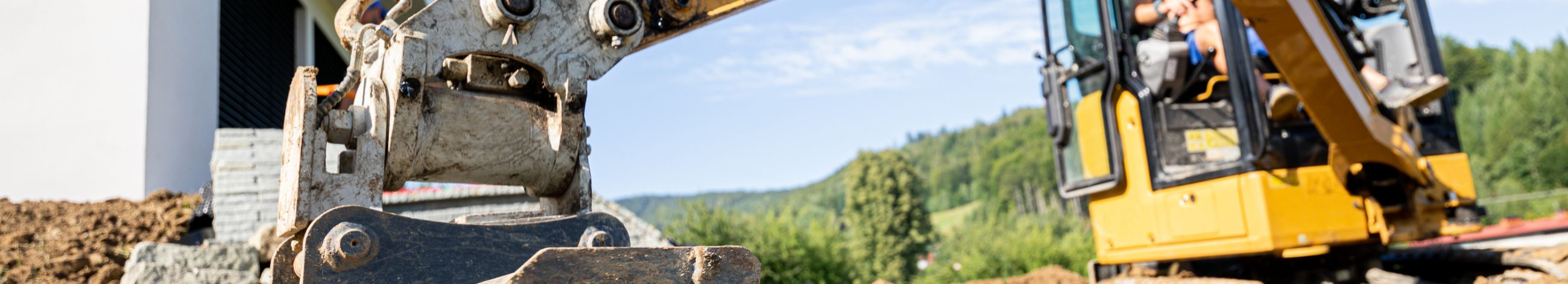 heavy machinery rental, Soil and excavation works, bucket service with driver, mini excavator without driver, excavator with driver, avant mini loader rental without driver, rental of boxes and containers, construction equipment rental, heavy equipment rental for construction, heavy machinery rental services