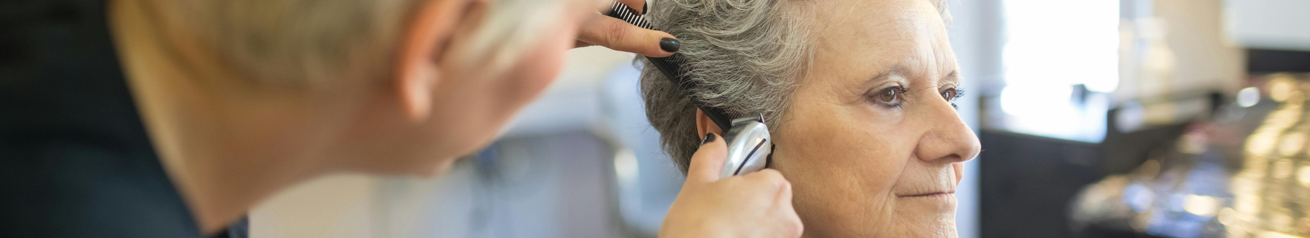 We offer haircuts for women, men and children, laundry-drying and hair and painting. Also care that helps to smooth and restore your hair.