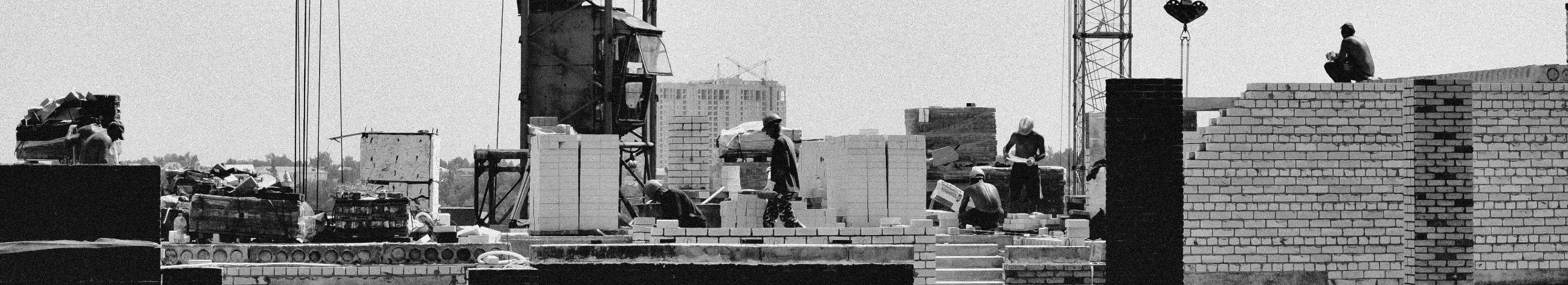 Terviklikud ehituslahendused alates vundamendist ja betoonkonstruktsioonidest kuni sise‑ ja välisviimistluse ning renoveerimiseni. Tagame projektijuhtimisega kvaliteedi, ajakava ja eelarve järgimise.