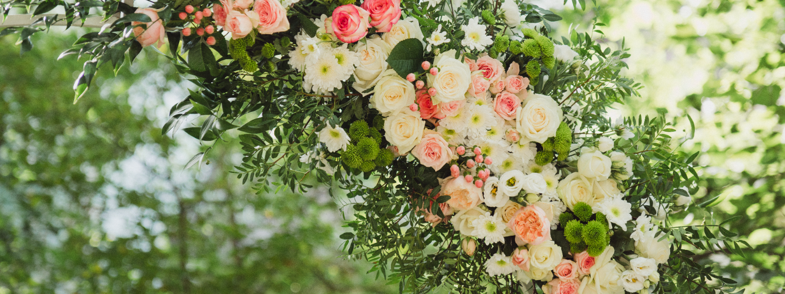 LUCKYFLÖR OÜ - revolutionary flowers and breastflowers, room decorations, gift baskets, bride bundles, bridesmaids bundl...