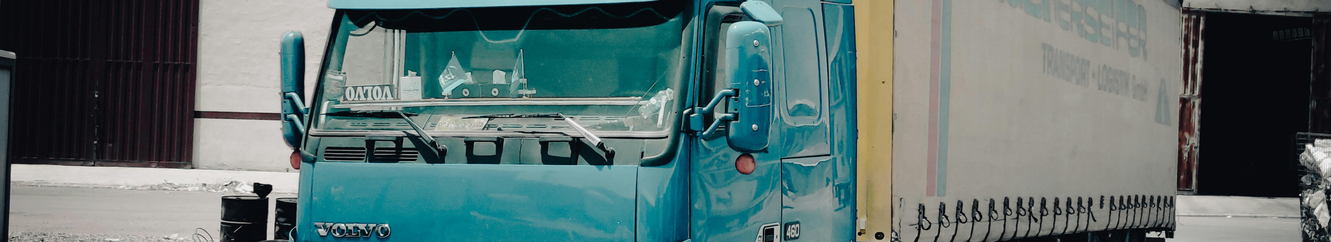 We organise freight and road transport clearly and smoothly. A flexible transport solution will help your goods reach their destination in good time.