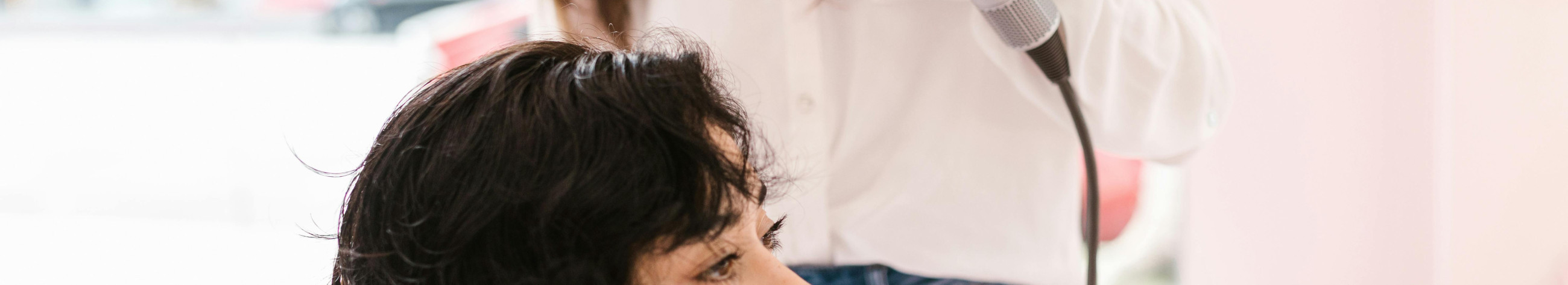 Full services from surgery to color and deep care so that the hair looks healthy and stylish. A personal approach ensures a lasting result and a cared for appearance.