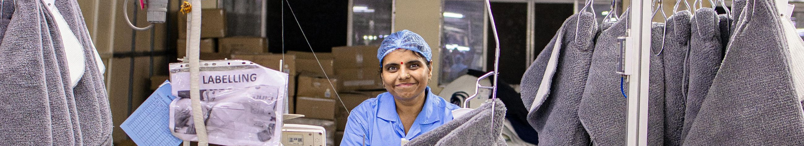 We develop and produce overwear from design to final control. We will ensure watertight finishing, precise prototypes and the rapid introduction of flexible production.