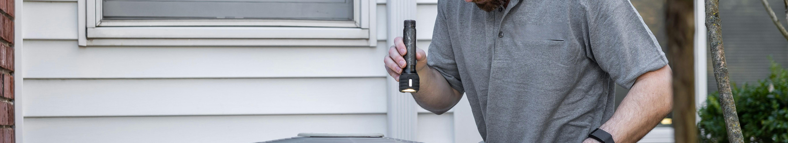 We offer installation, maintenance and repair of indoor climate, ventilation and heating systems. We help keep homes and business premises comfortable, energy-efficient and reliable.