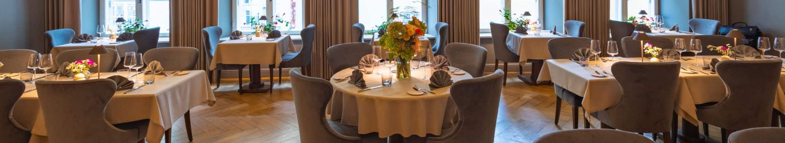 Rich breakfast, local flavors and menus according to the event. Suitable for both daily meals and a more solemn gathering.