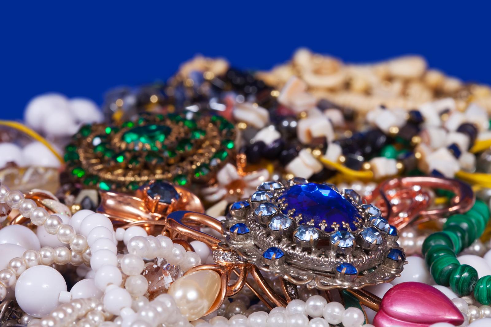 Manufacture of imitation jewellery and related articles in Kuressaare