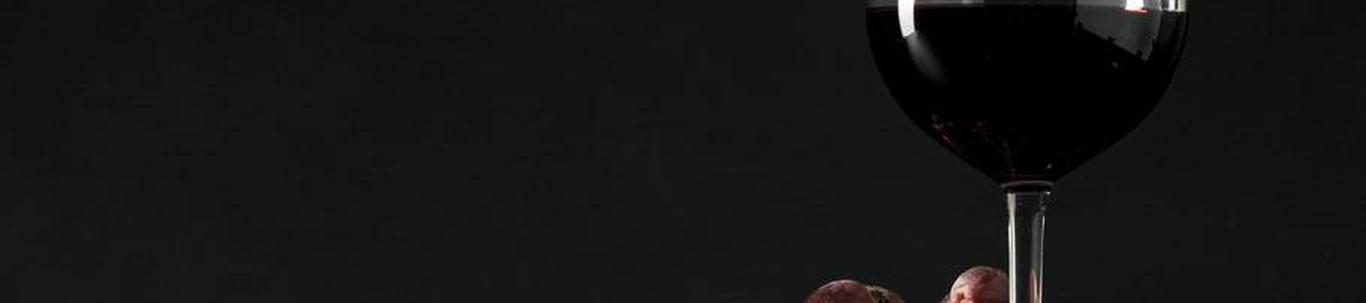 Mõisa Wine Farm  opens the doors to the world of local raw materials and crafts: degustations on terraces, guided manor houses, immediately packed in bottles an