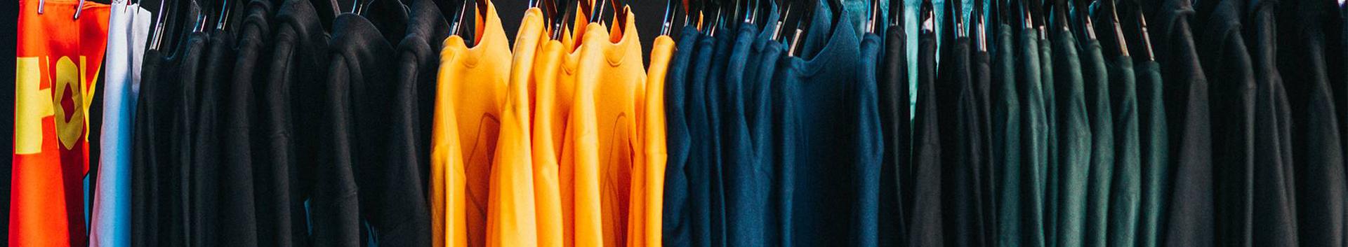 Suurim mainega ettevõte TEKSTIILNE OÜ, maineskoor 110, aktiivseid äriseoseid 1. Tegutseb peamiselt valdkonnas: Muude rõivaste tootmine.